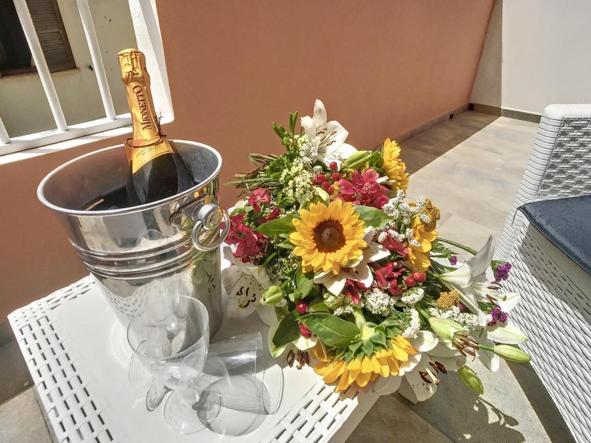 Il Bed And Breakfast Al Centro Кастелсардо Екстериор снимка