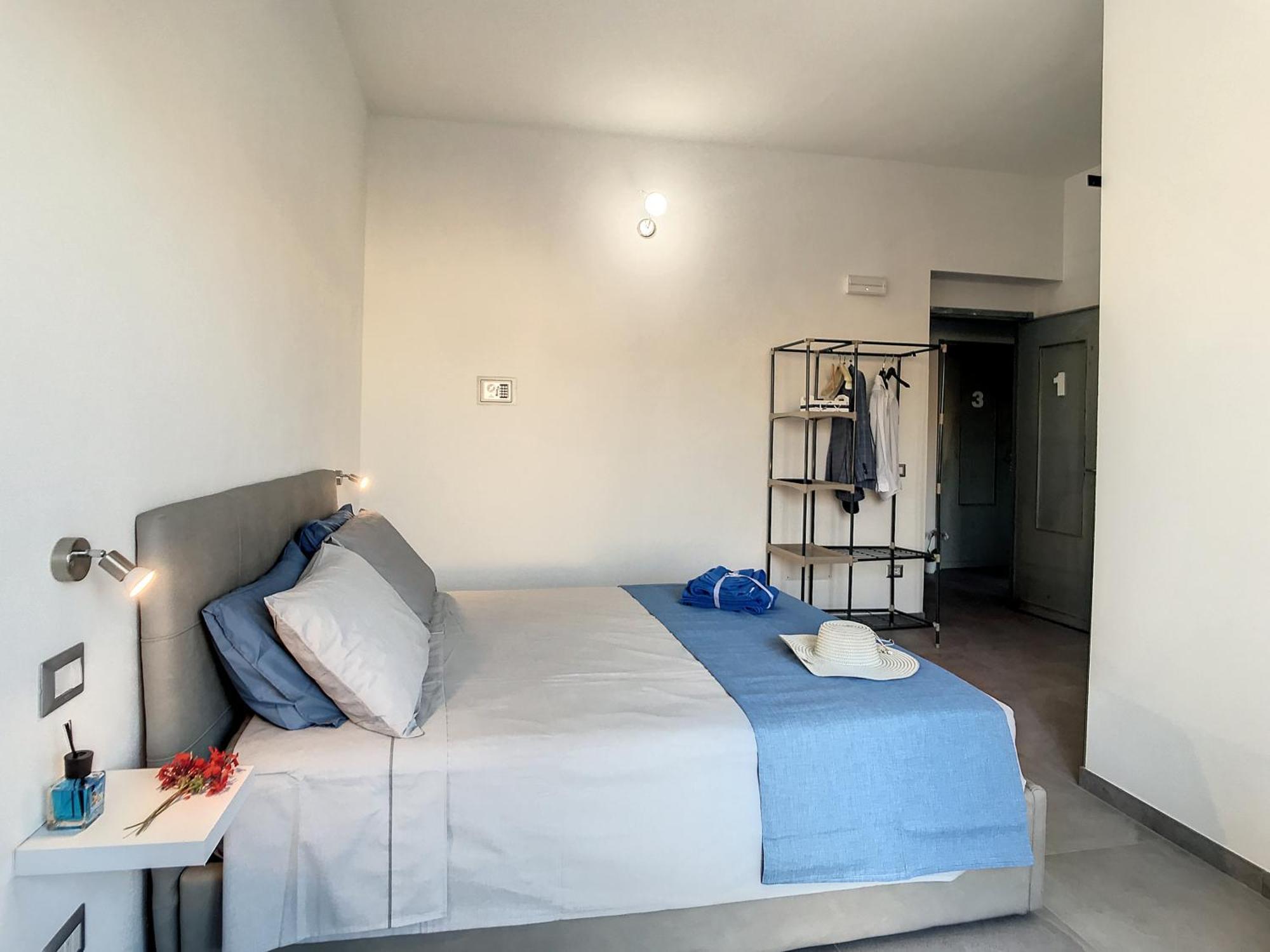 Il Bed And Breakfast Al Centro Кастелсардо Екстериор снимка